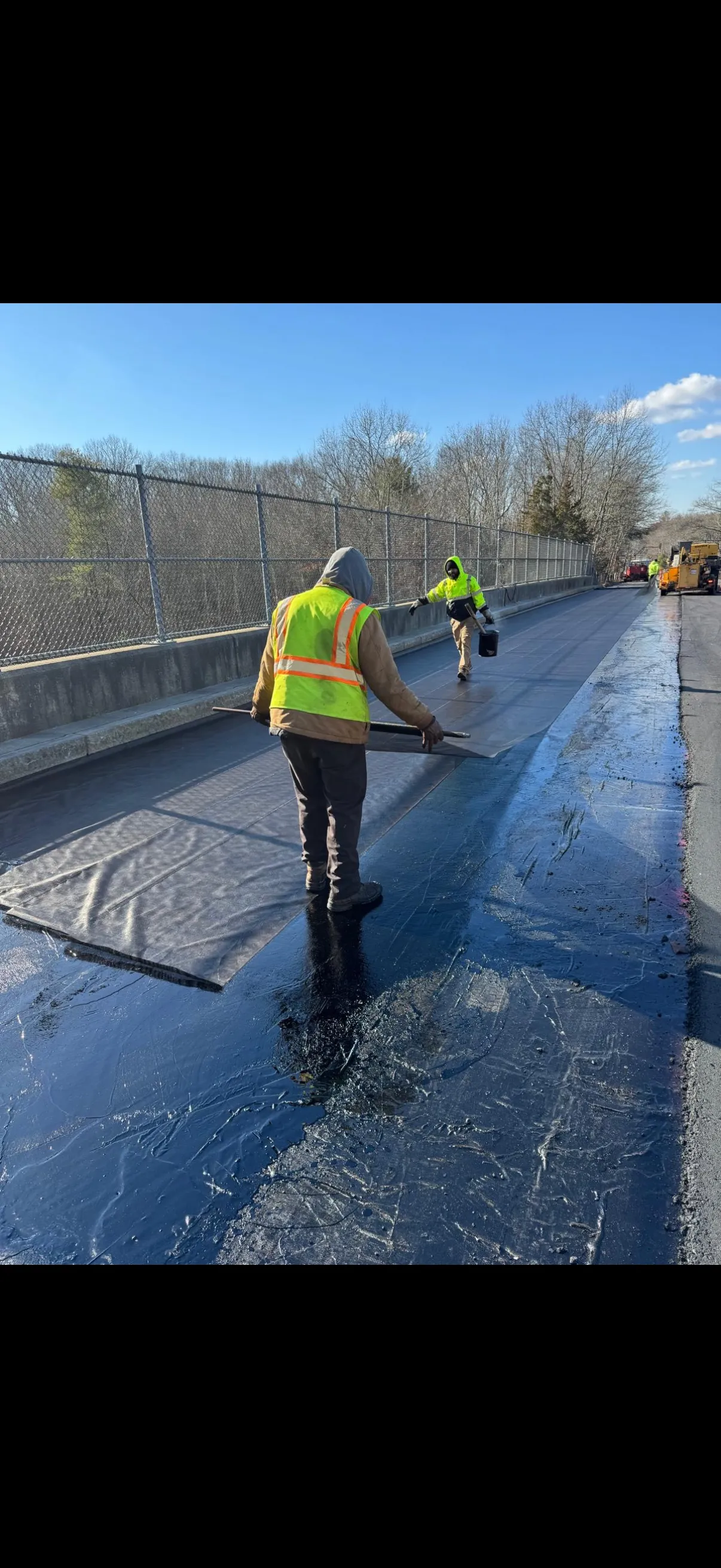 Highway asphalt sealing and maintenance work